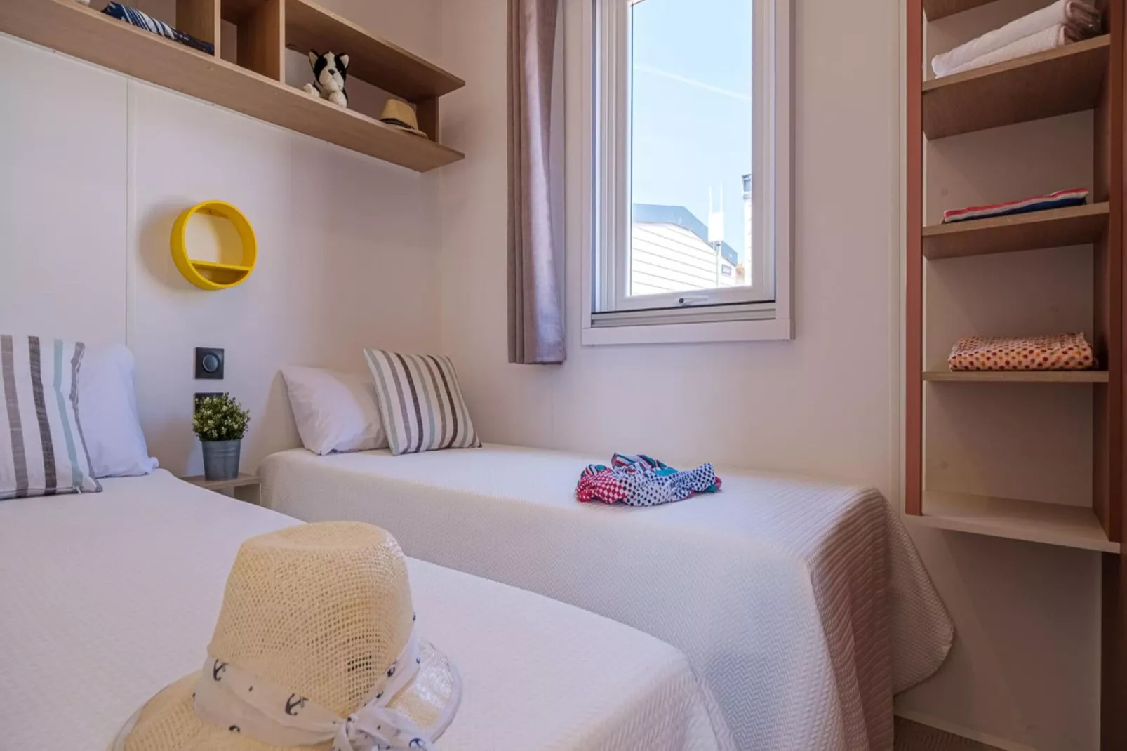 CAMPING ESTIVAL VENDRELL PLATJA Mobile home mediterranea 4 pax-Schlafzimmer