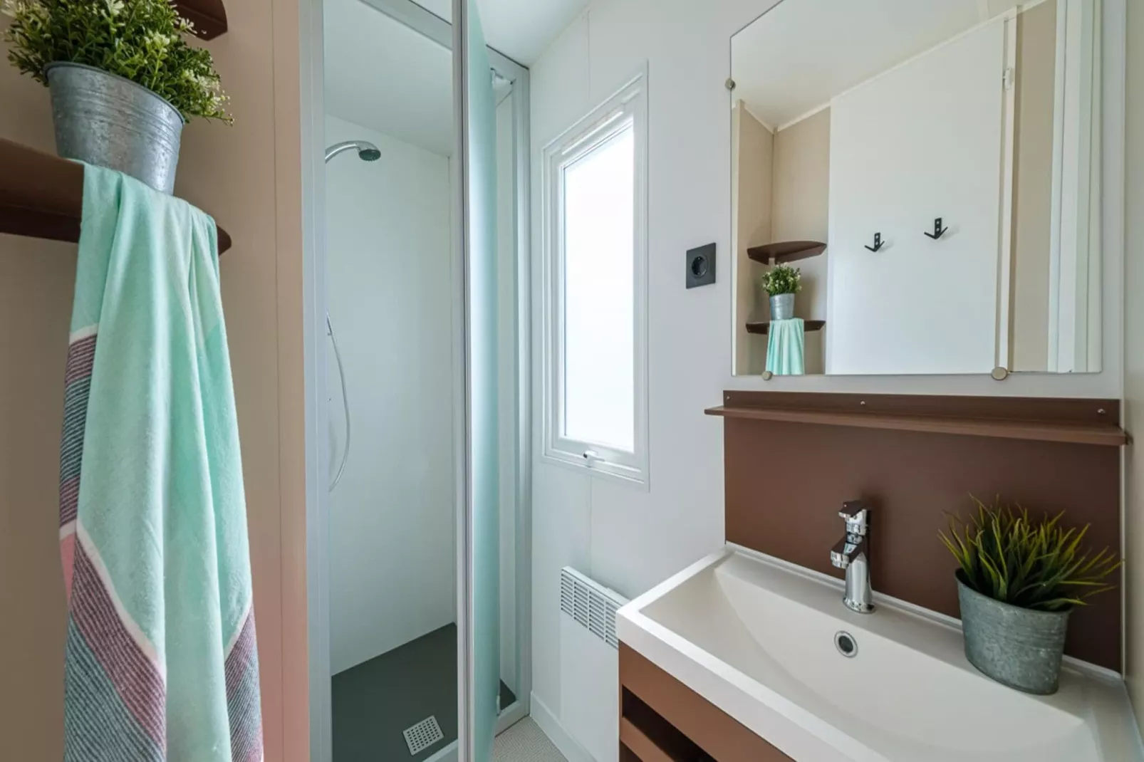 CAMPING ESTIVAL VENDRELL PLATJA Mobile home mediterranea 4 pax-Badezimmer