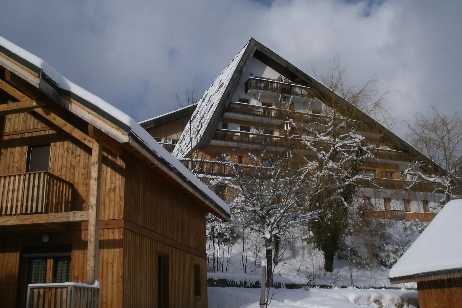 Les Gentianes 3-Exterior winter