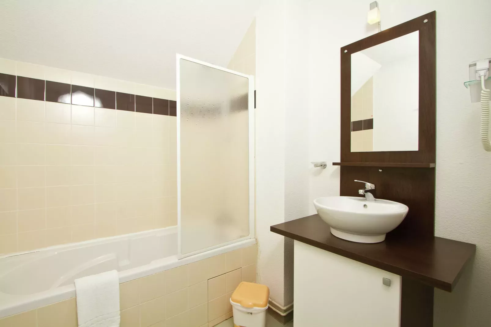 Les Gentianes 3-Bathroom