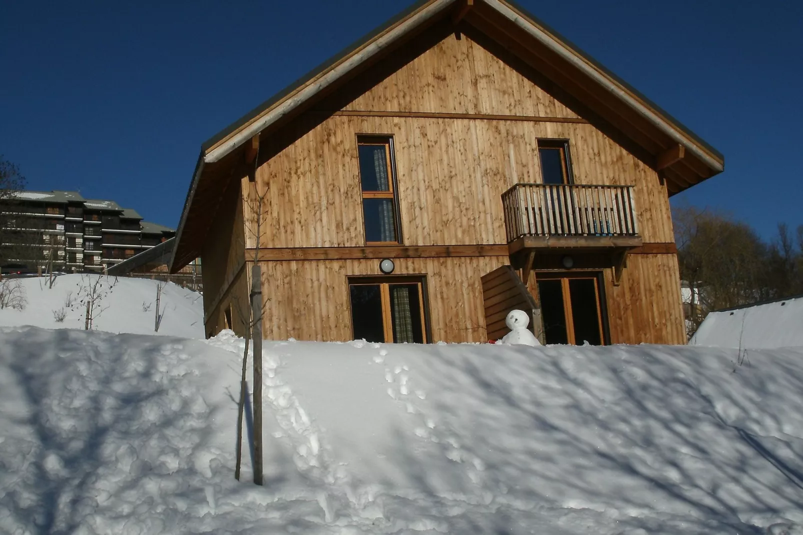 Les Gentianes 2-Exterior winter