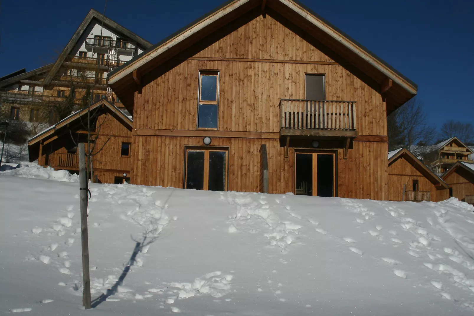 Les Gentianes 2-Exterior winter