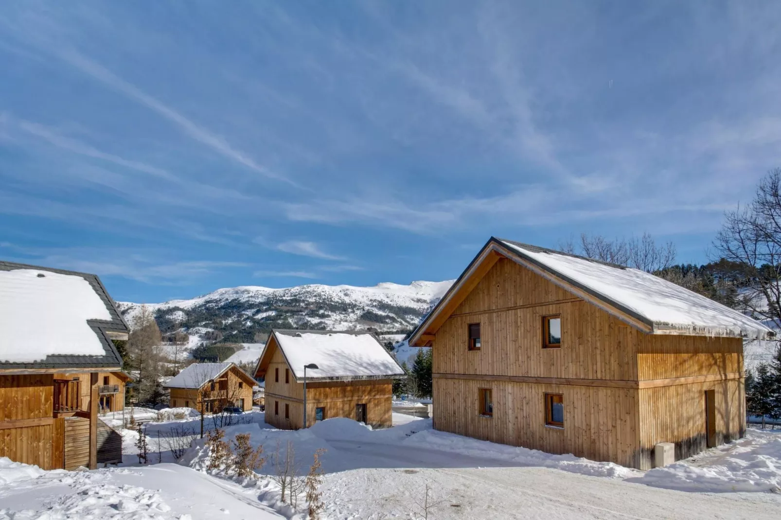 Les Gentianes 2-Exterior winter