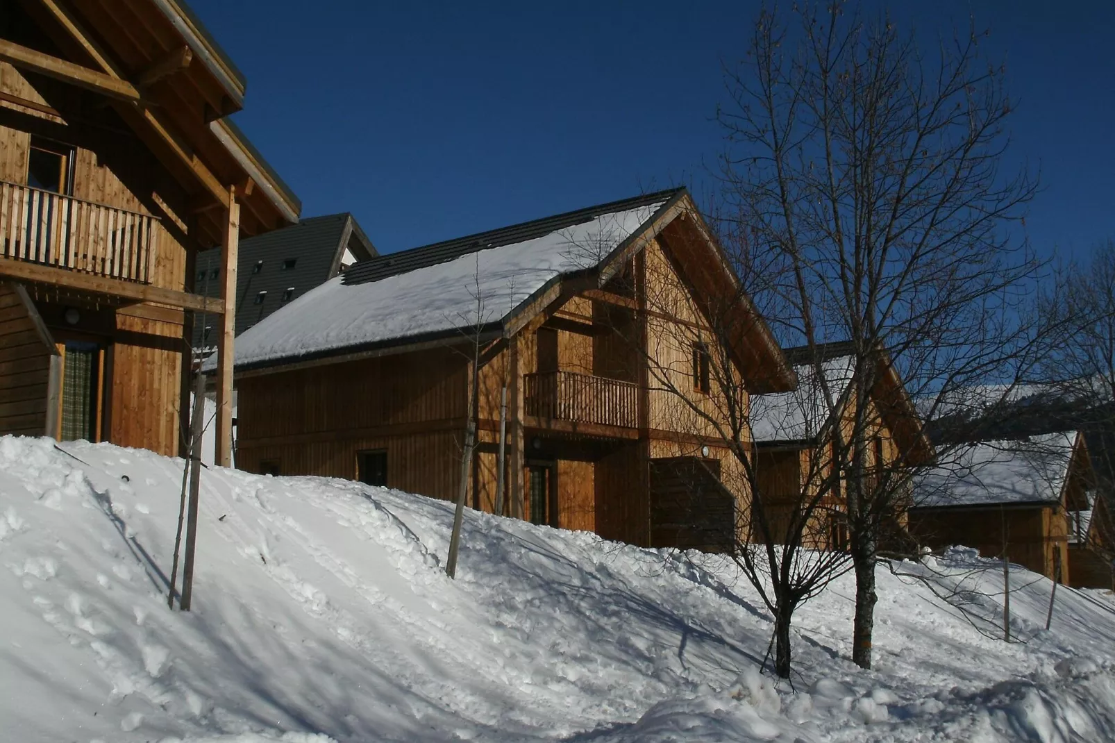 Les Gentianes 1-Exterior winter