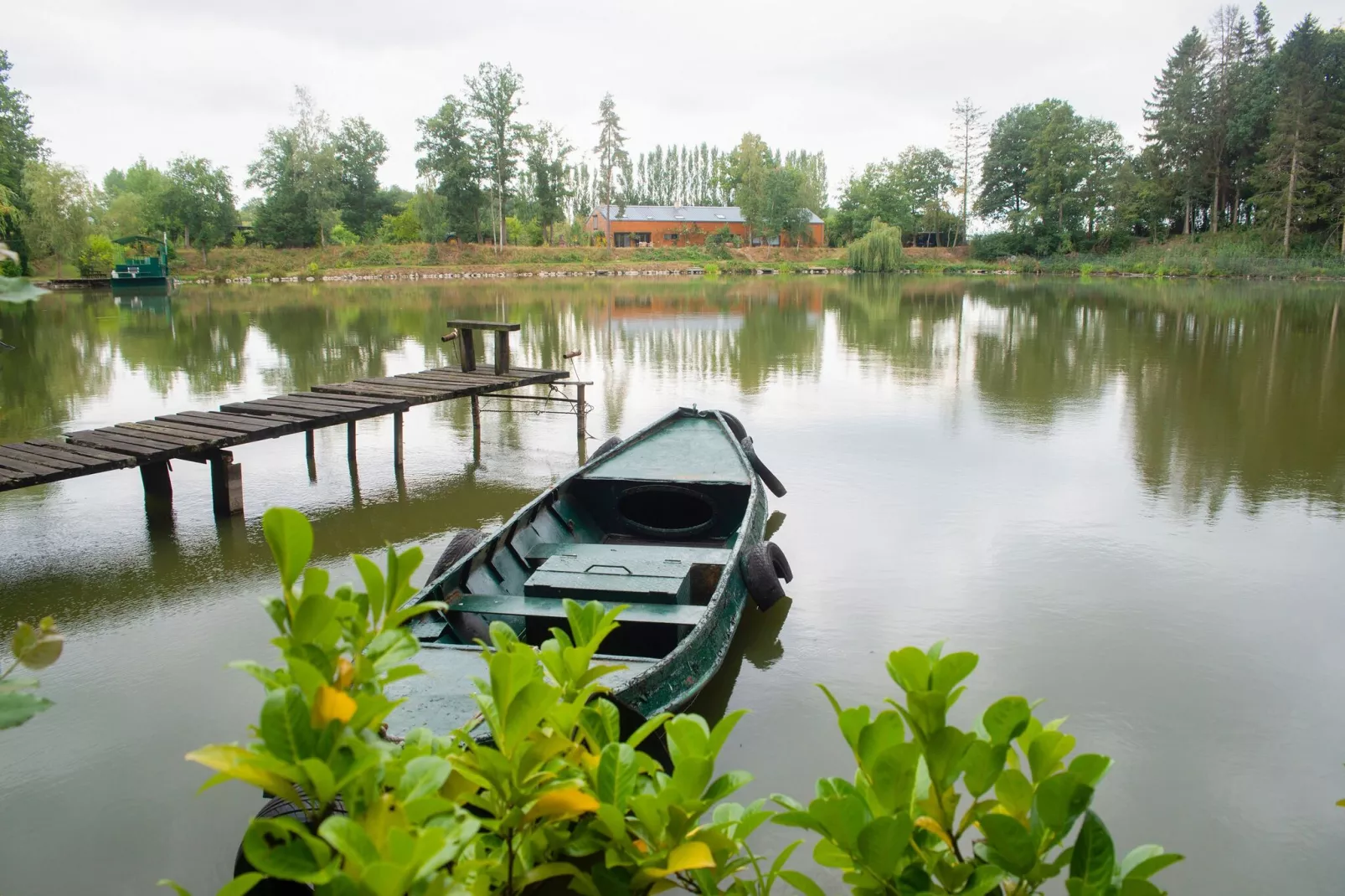 Le Bateau du Lac Privé-Vue d'été