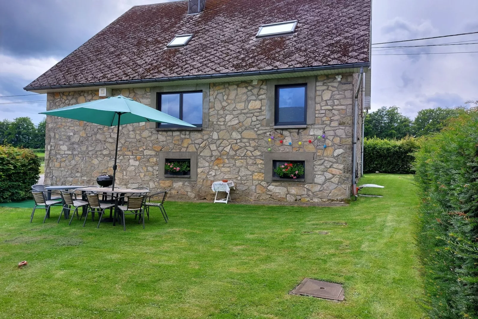 Adré l'Charles-Exterior summer