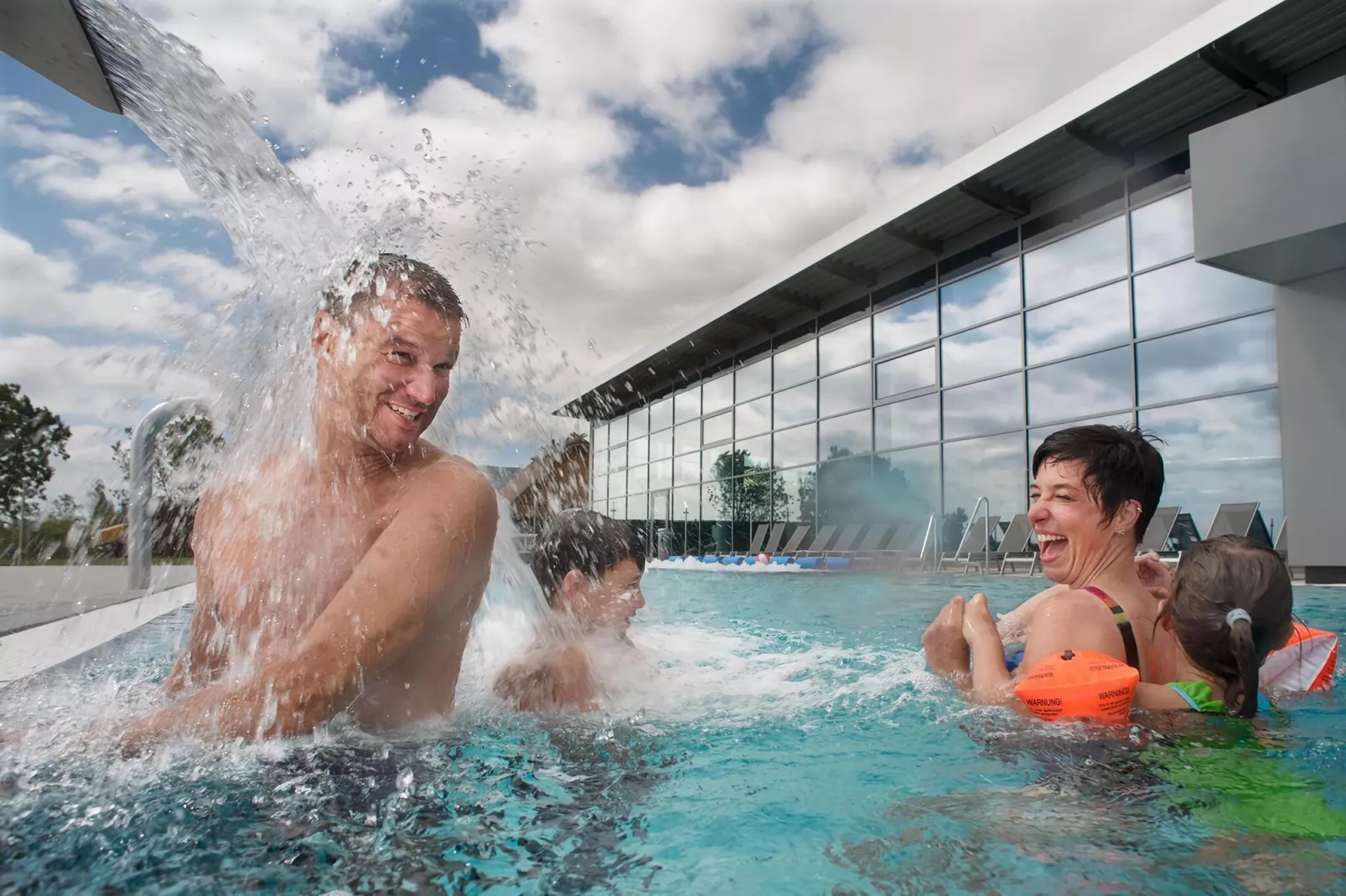 Nurdachhaus HiPr 85 qm-Pool