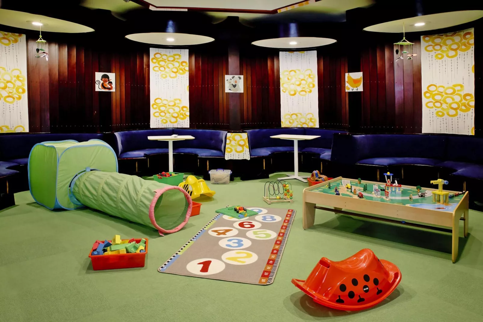Nurdachhaus HiPr 85 qm-Recreation room