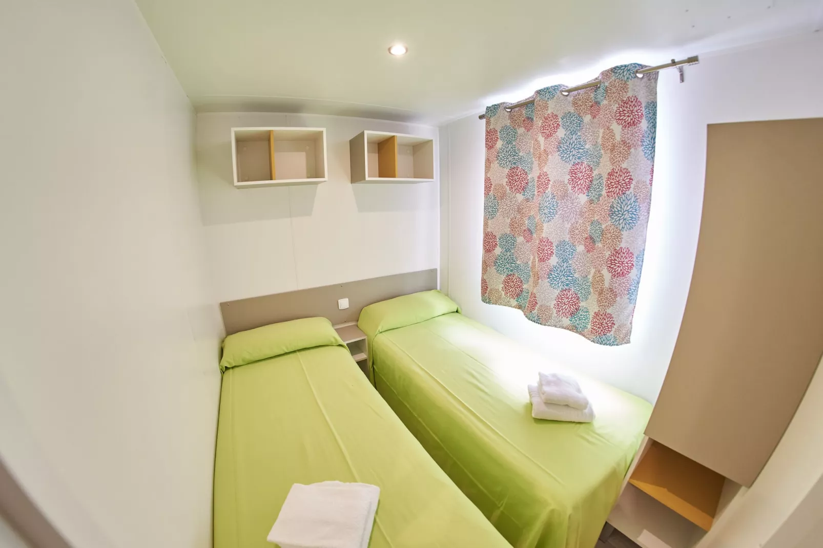 Els Pins- Mobile-Home Premium 3-Bedroom
