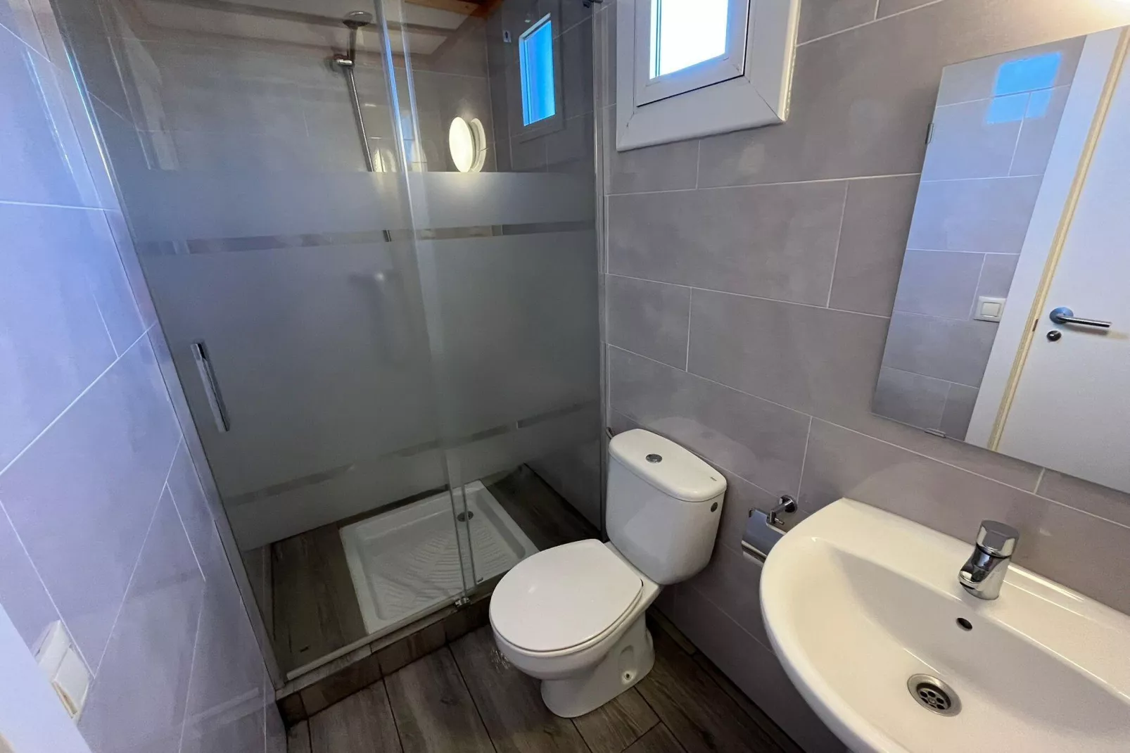 Els Pins- Bungalow Confort-Bathroom