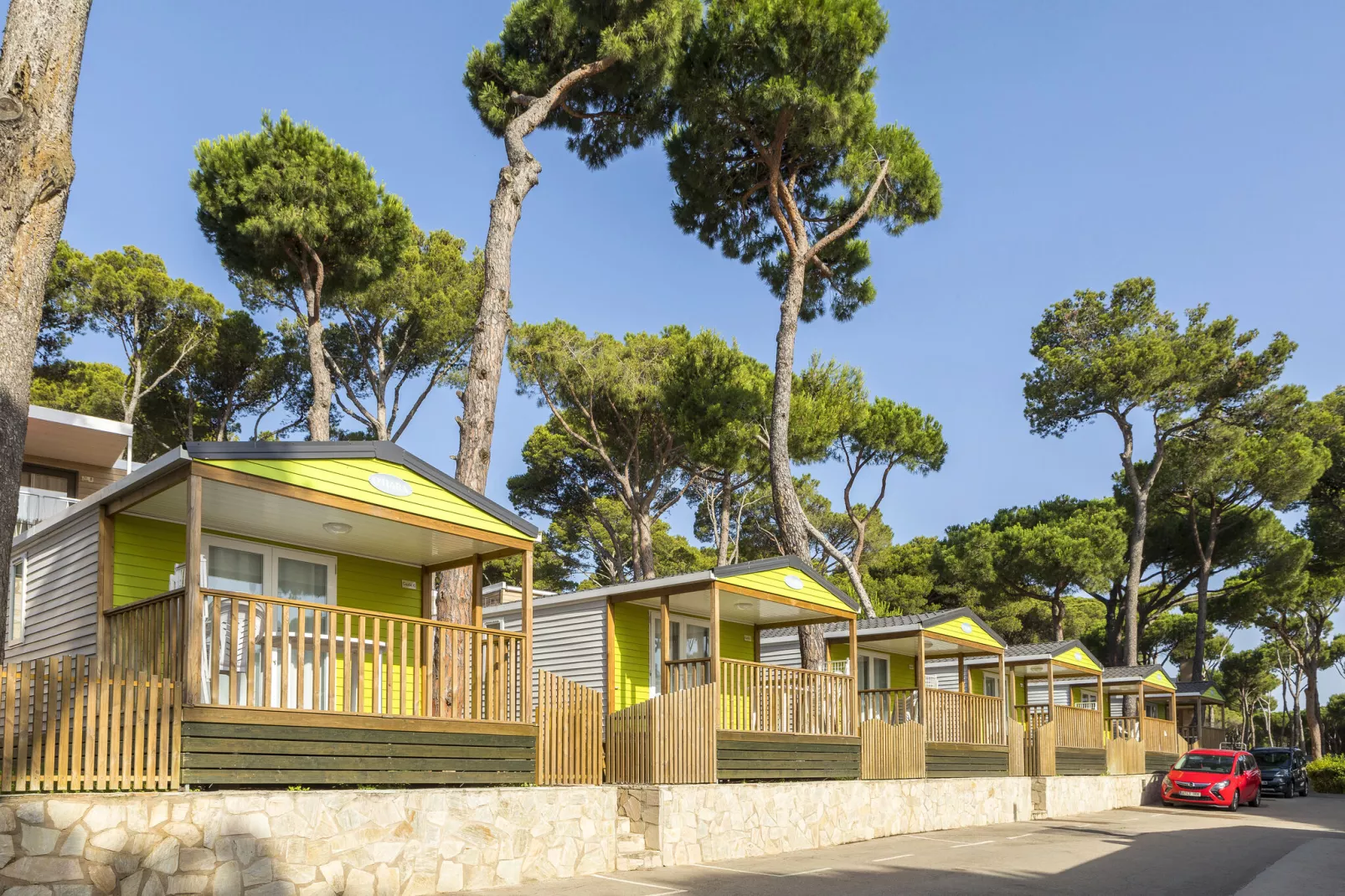 CAMPING INTERPALS Bungalow Garbi-Exterior summer