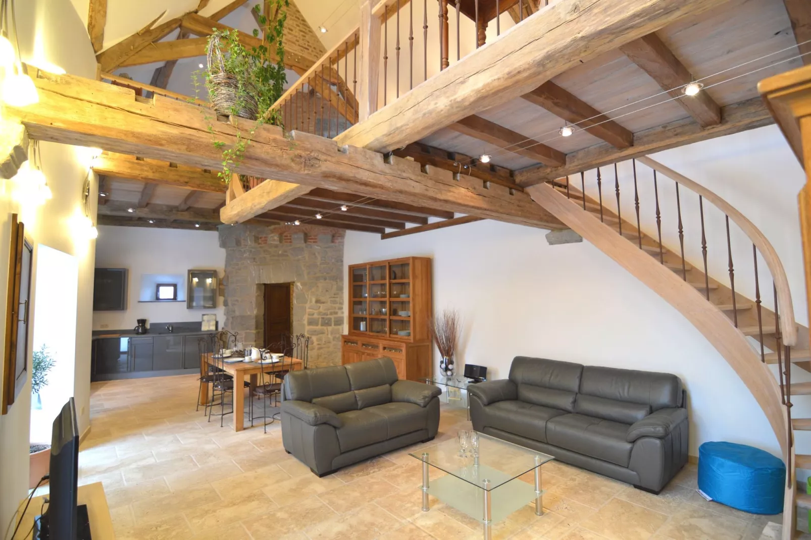 Un petit coin de chateau-Living room