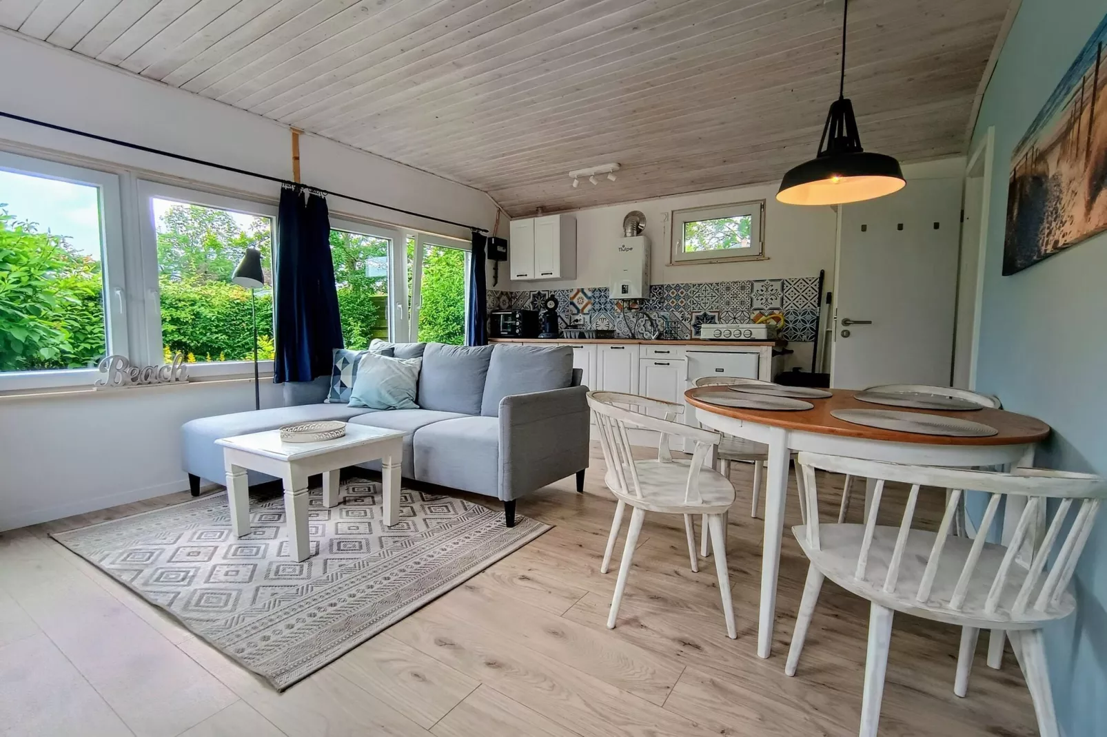 Cosy Hideout-Living room