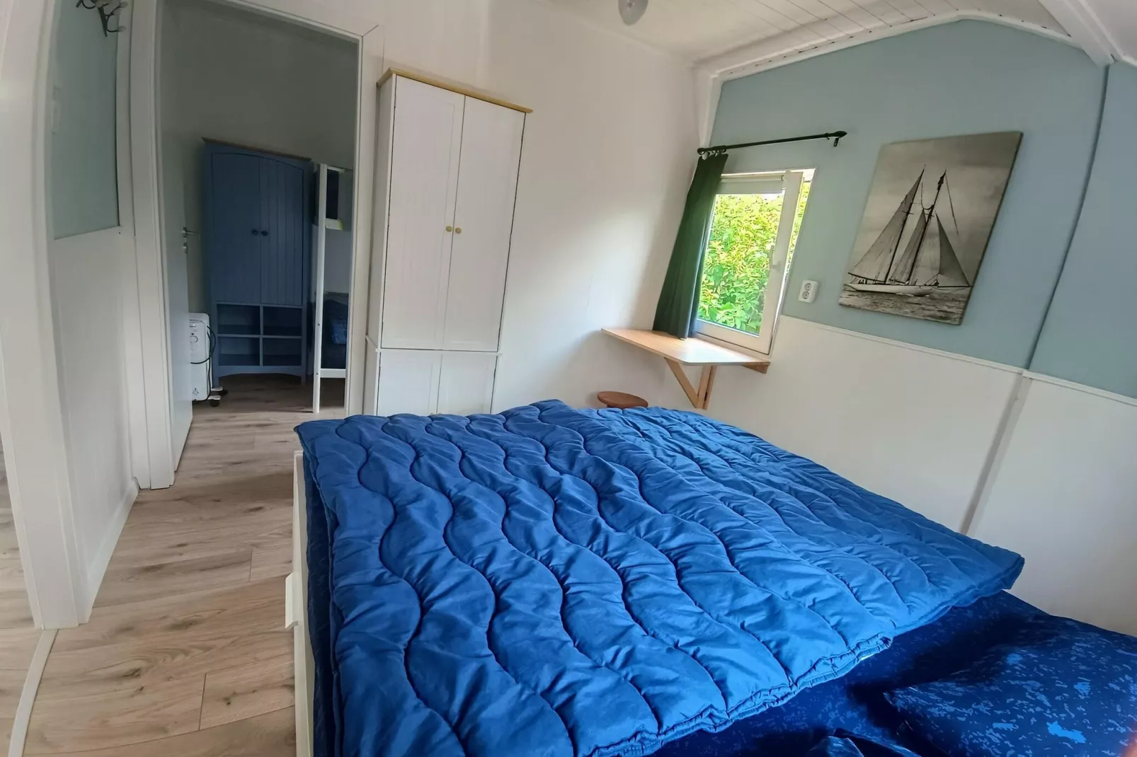 Cosy Hideout-Bedroom