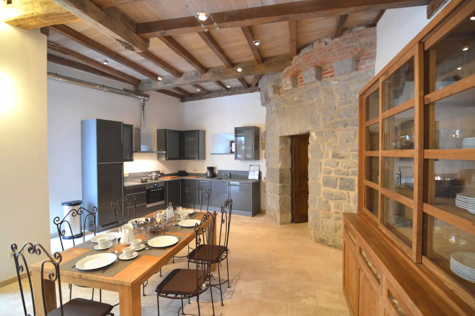Un petit coin de chateau-Dining room