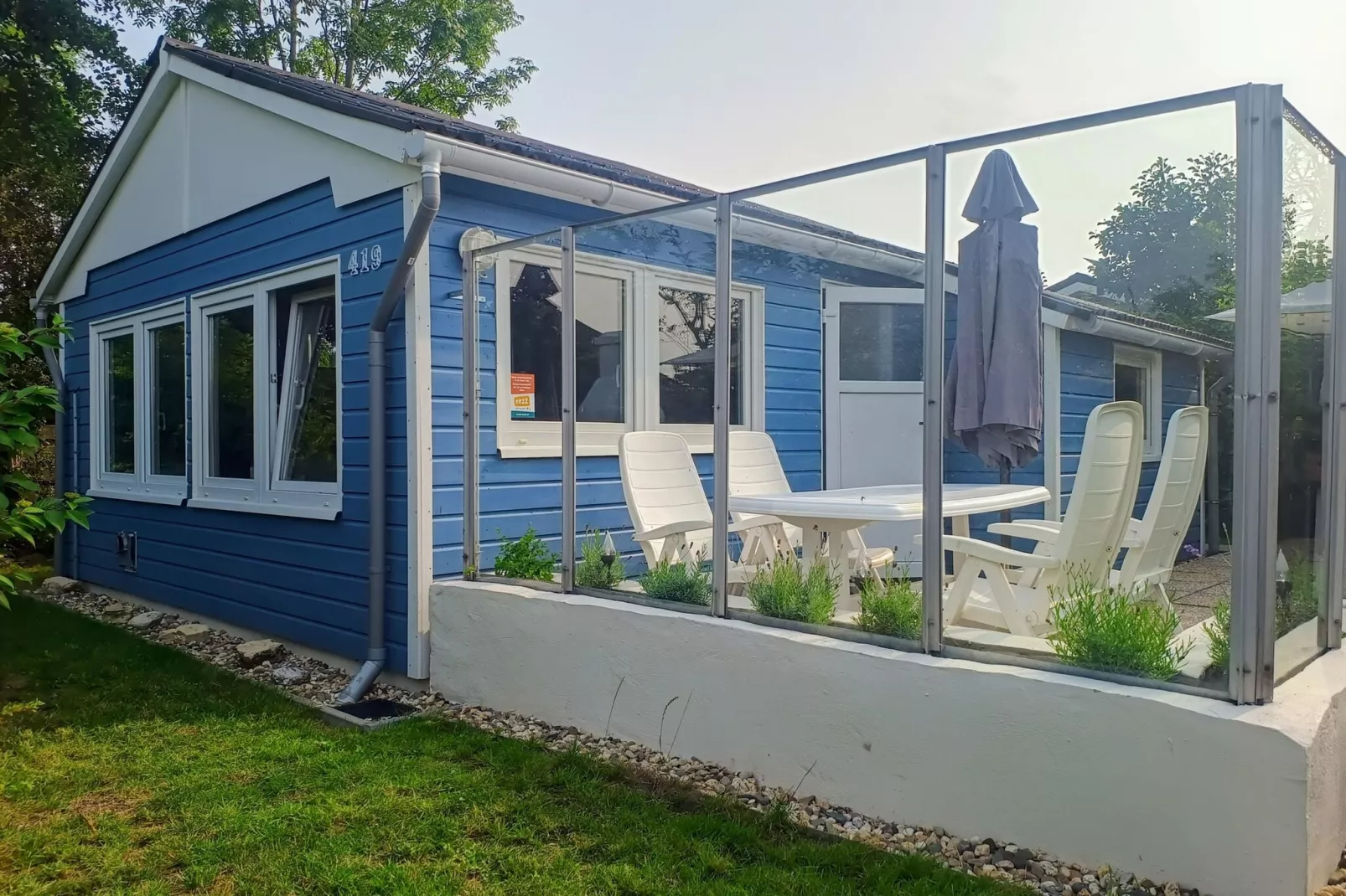 Cosy Hideout-Exterior summer