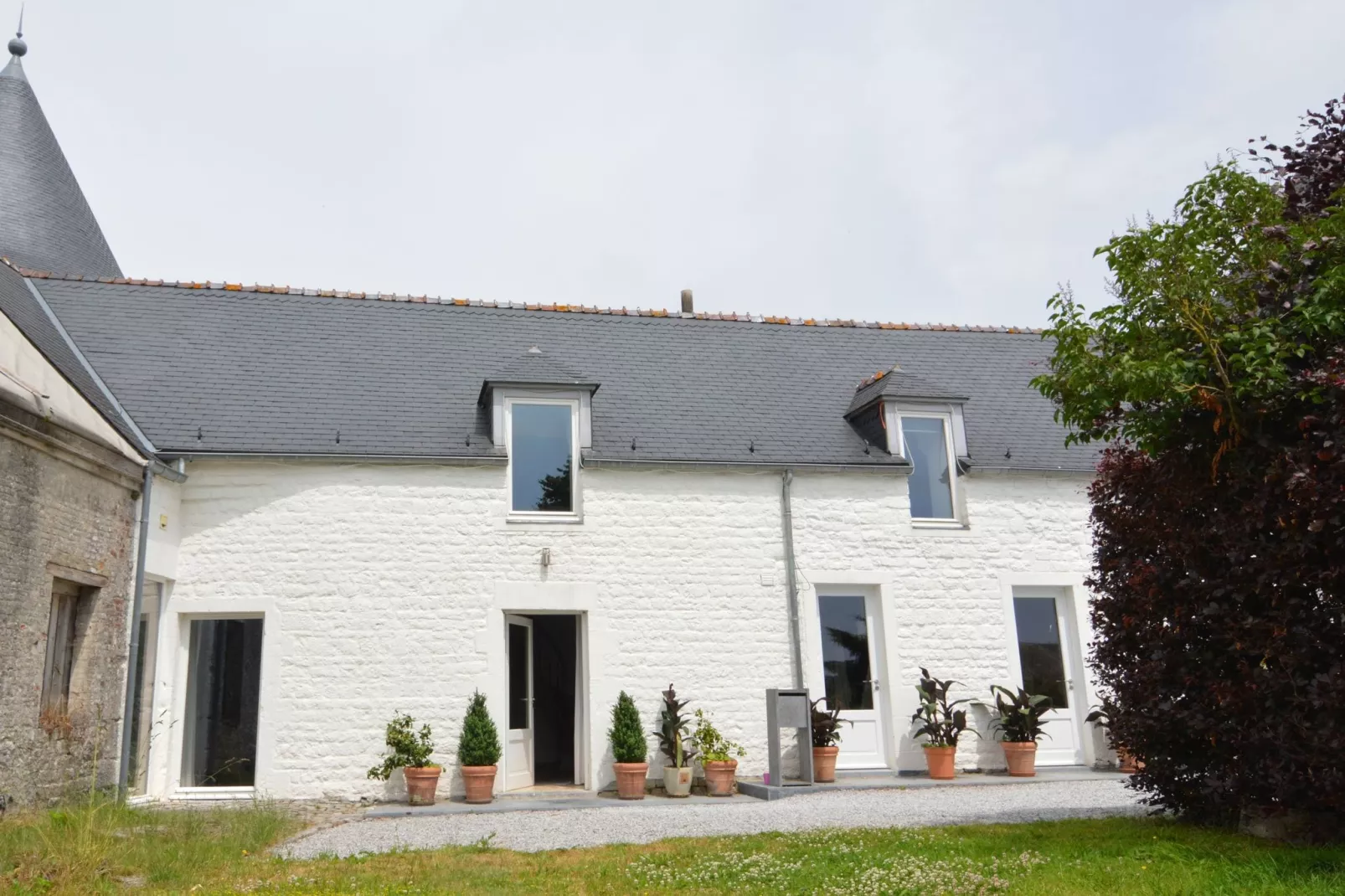 Un petit coin de chateau-Exterior summer