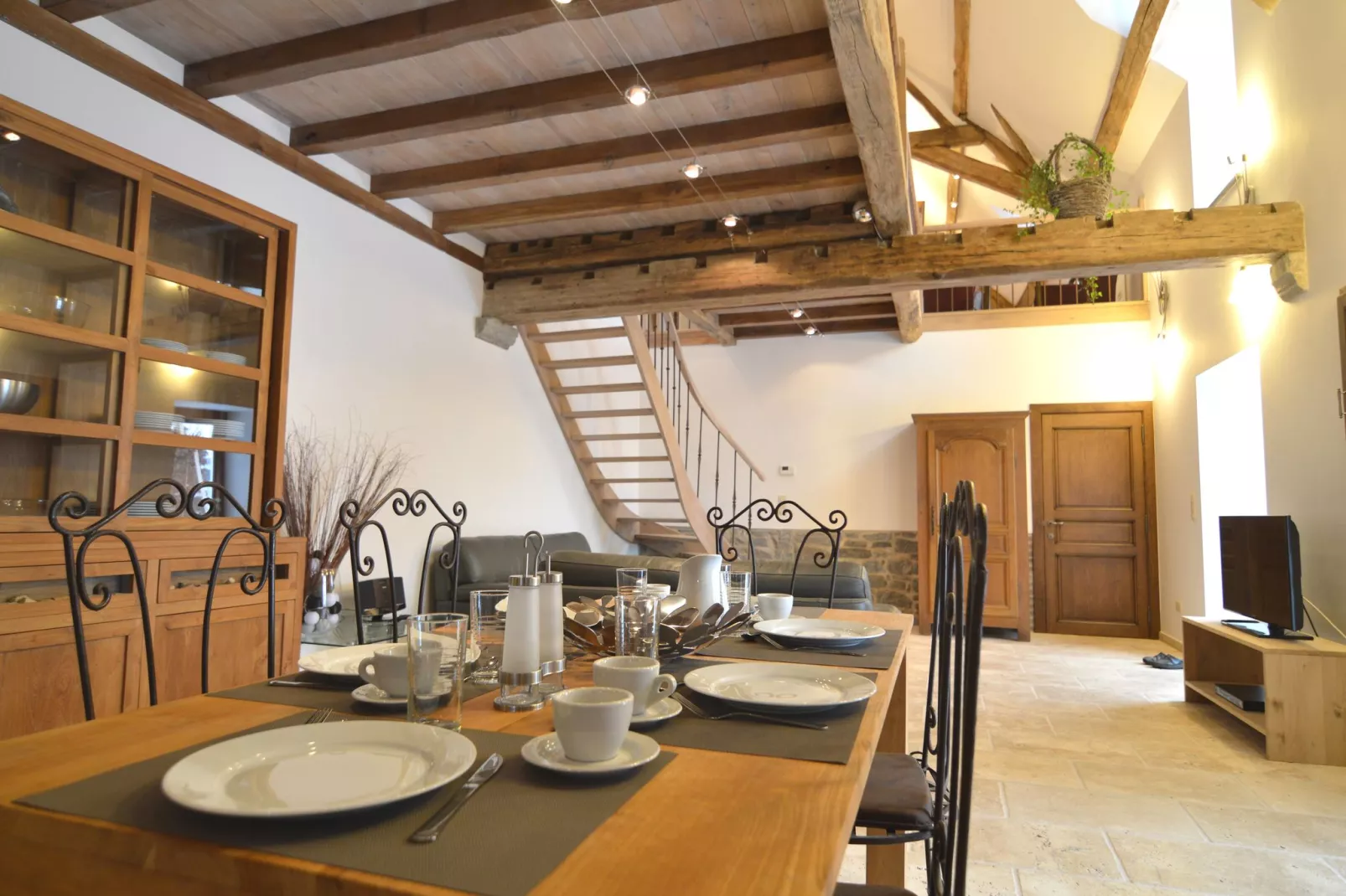 Un petit coin de chateau-Dining room