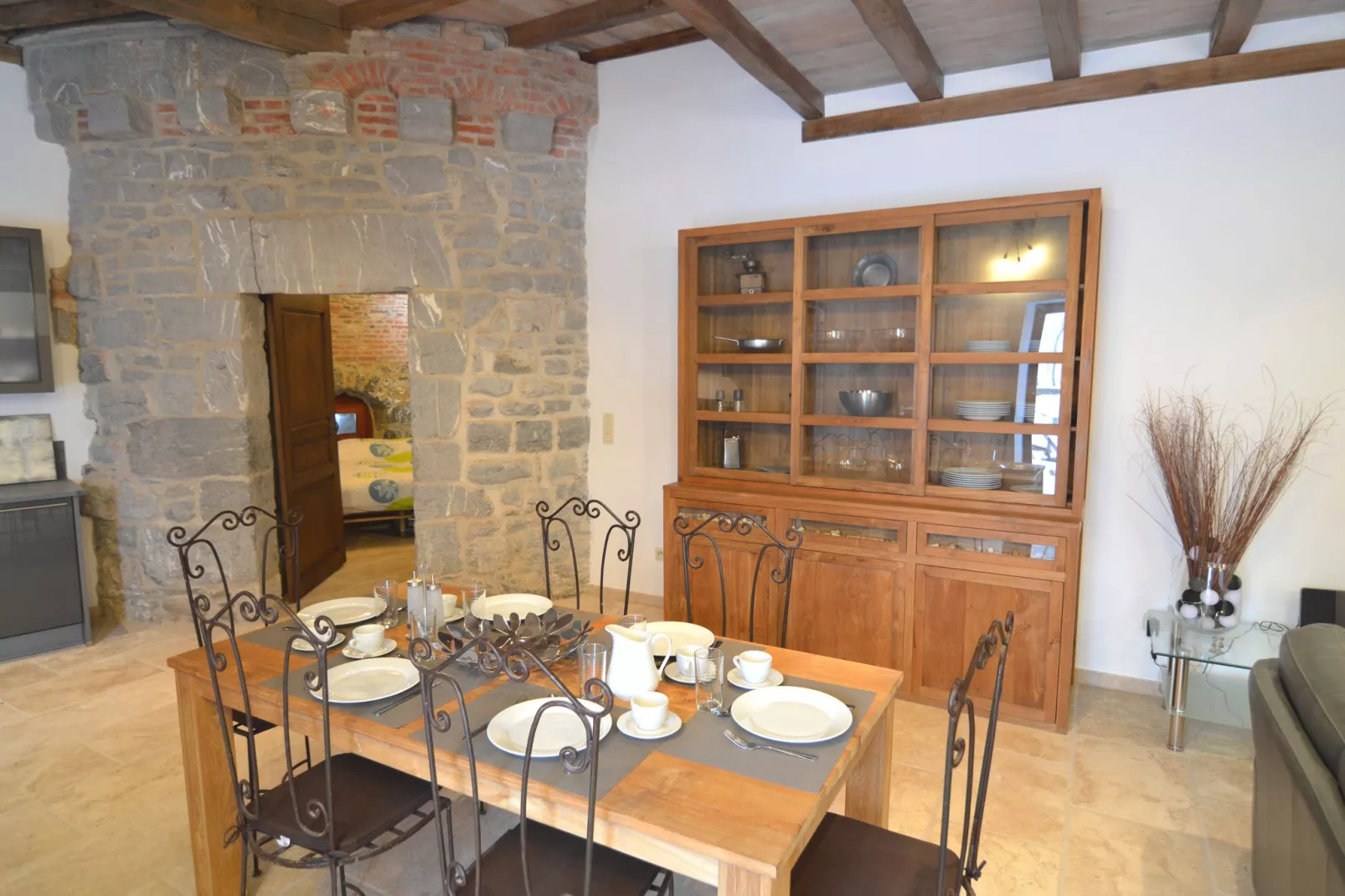 Un petit coin de chateau-Dining room
