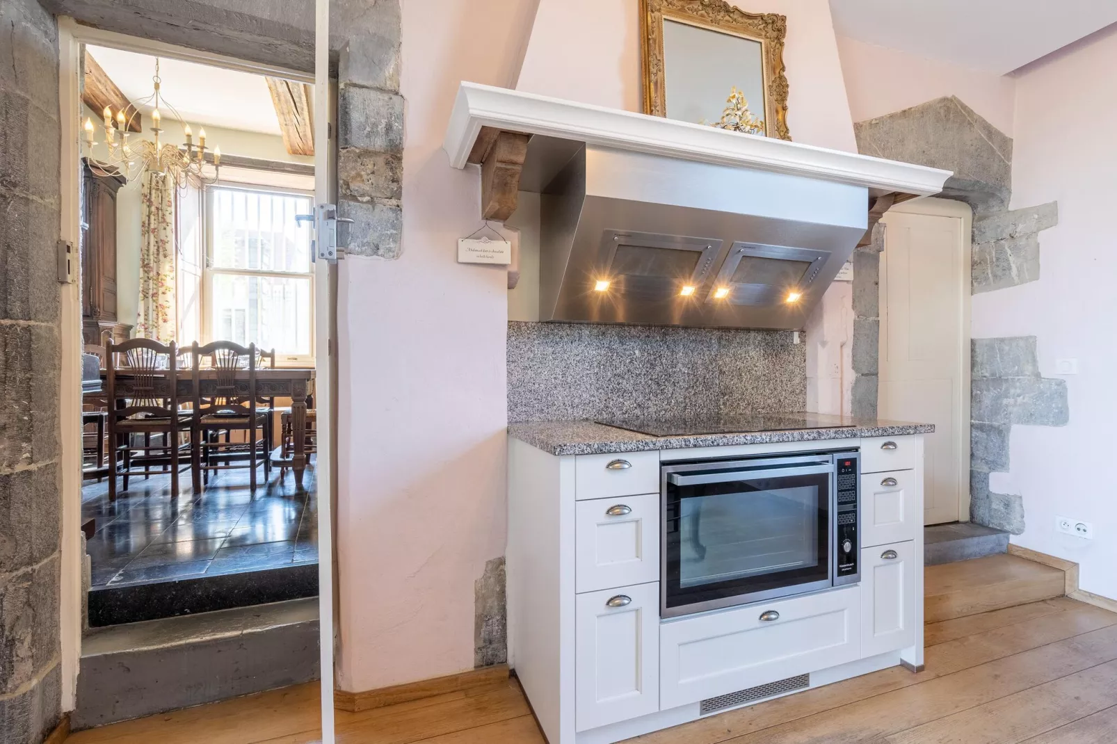 Château de Senzeilles 1-Kitchen