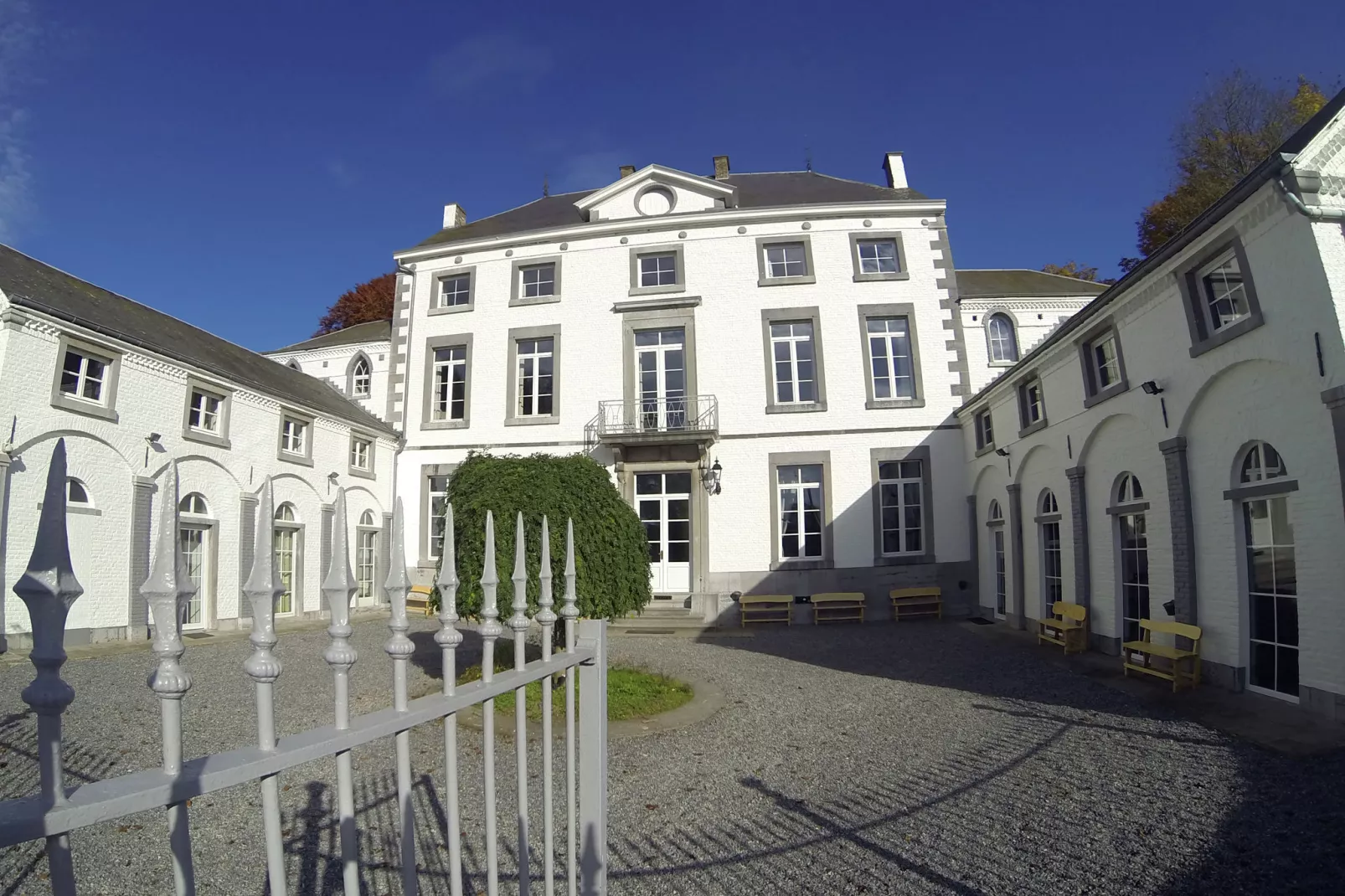 Château St-Jean-Außenbereich Sommer