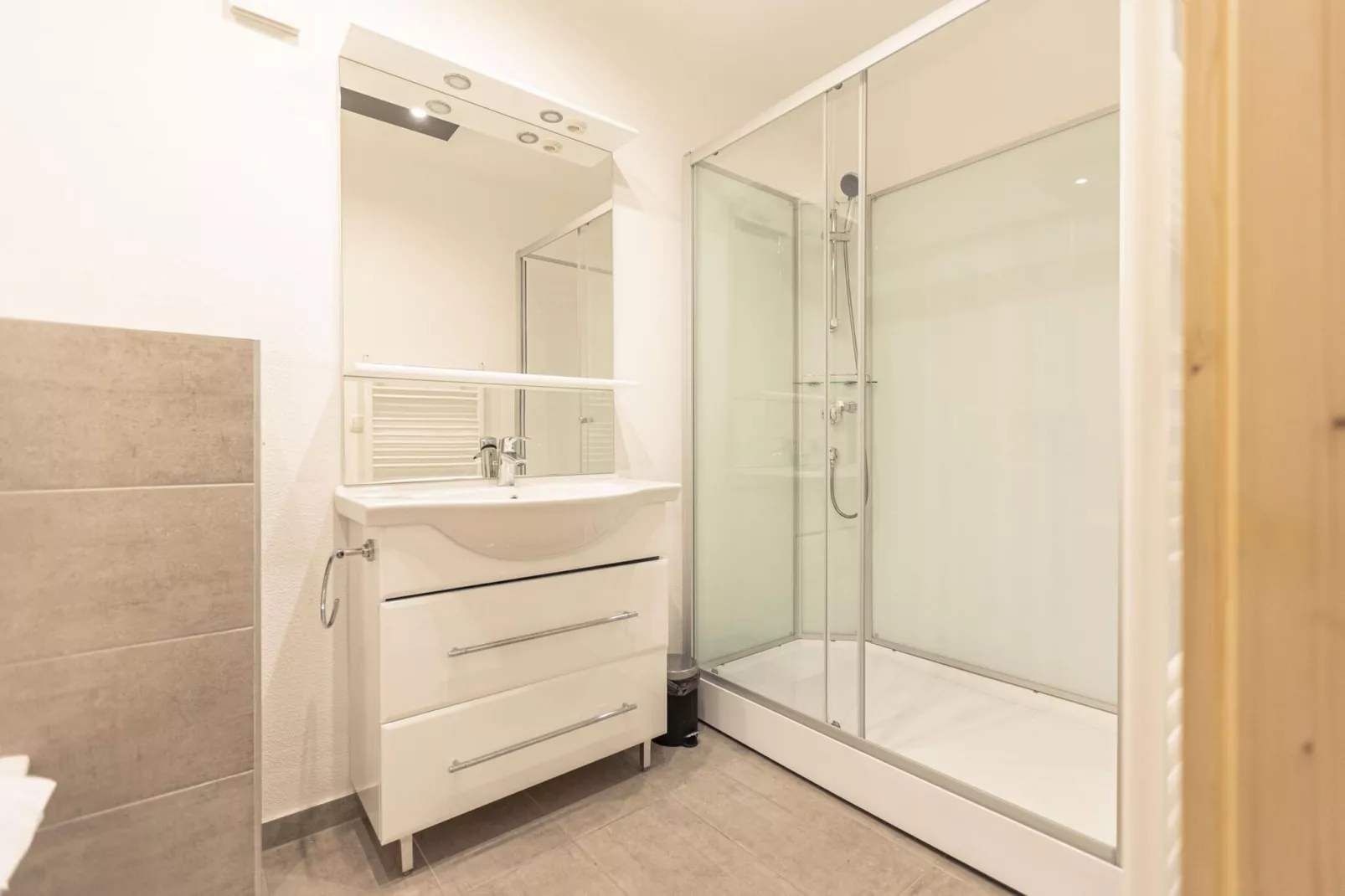 Erzberg Alpin Resort  12-Bathroom