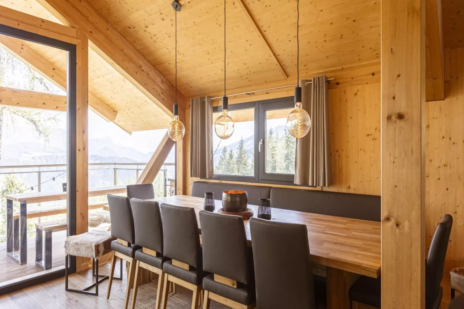 Alpenchalets Reiteralm 11-Dining room