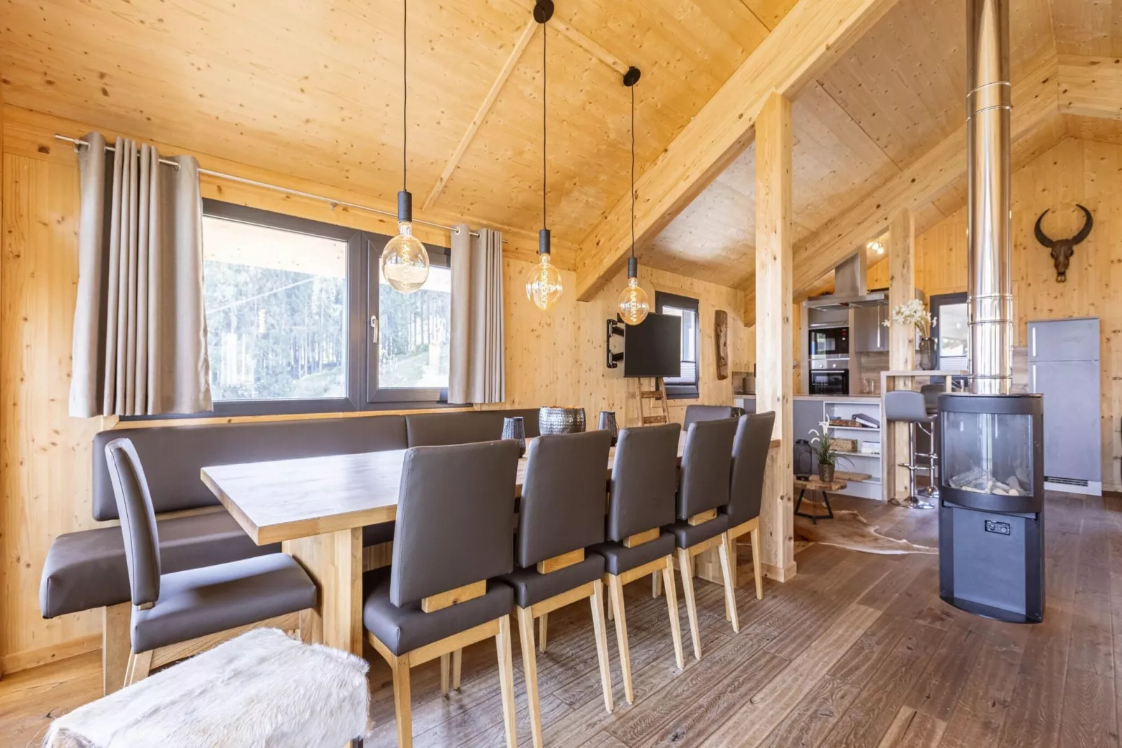 Alpenchalets Reiteralm 11-Dining room