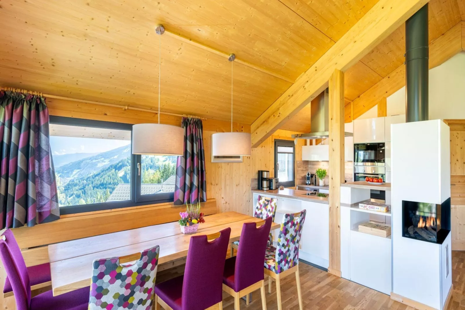 Alpenchalets Reiteralm 4-Dining room