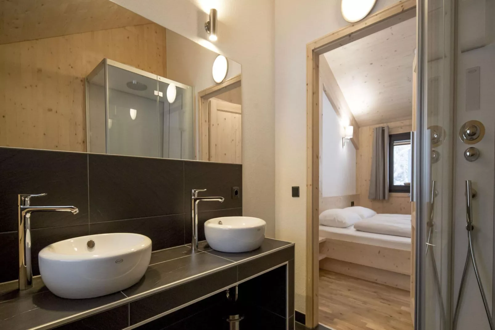 Alpenchalets Reiteralm 10-Bathroom