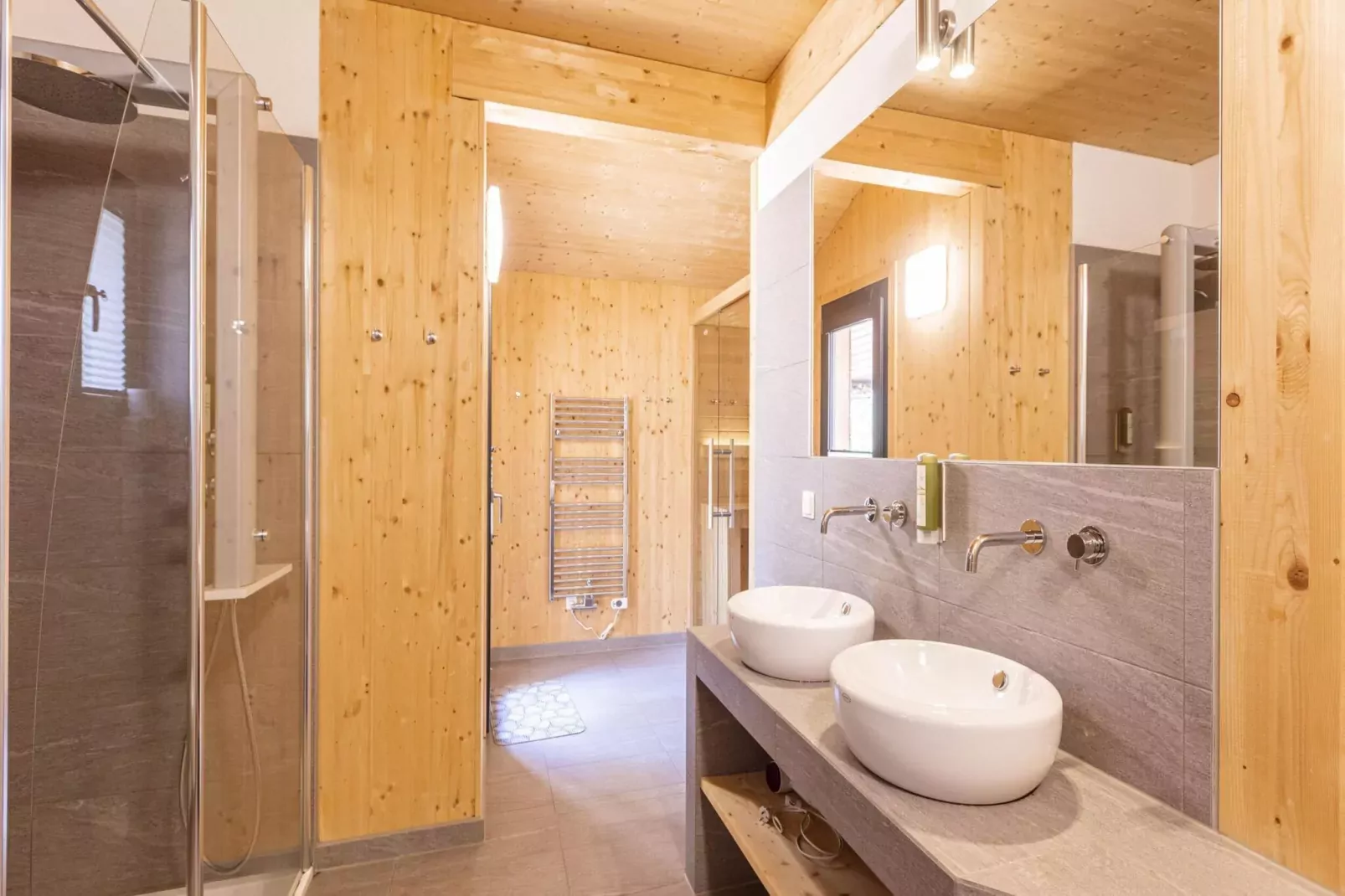 Alpenchalets Reiteralm 12-Bathroom
