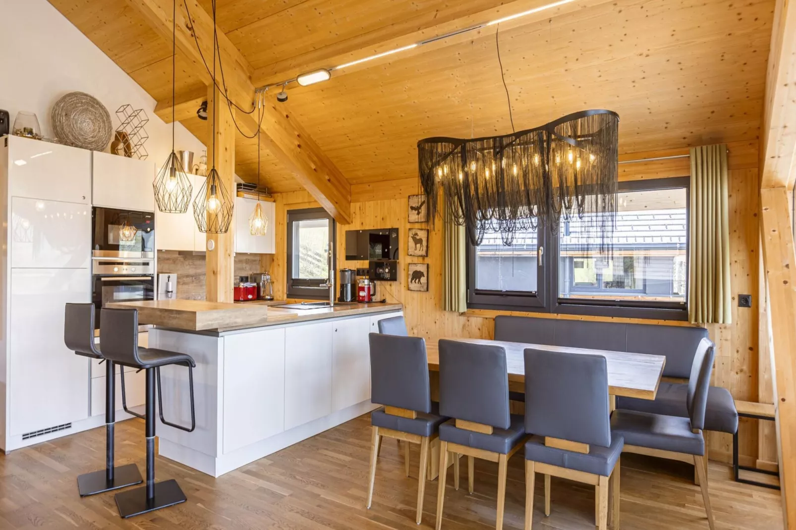 Alpenchalets Reiteralm 6-Dining room