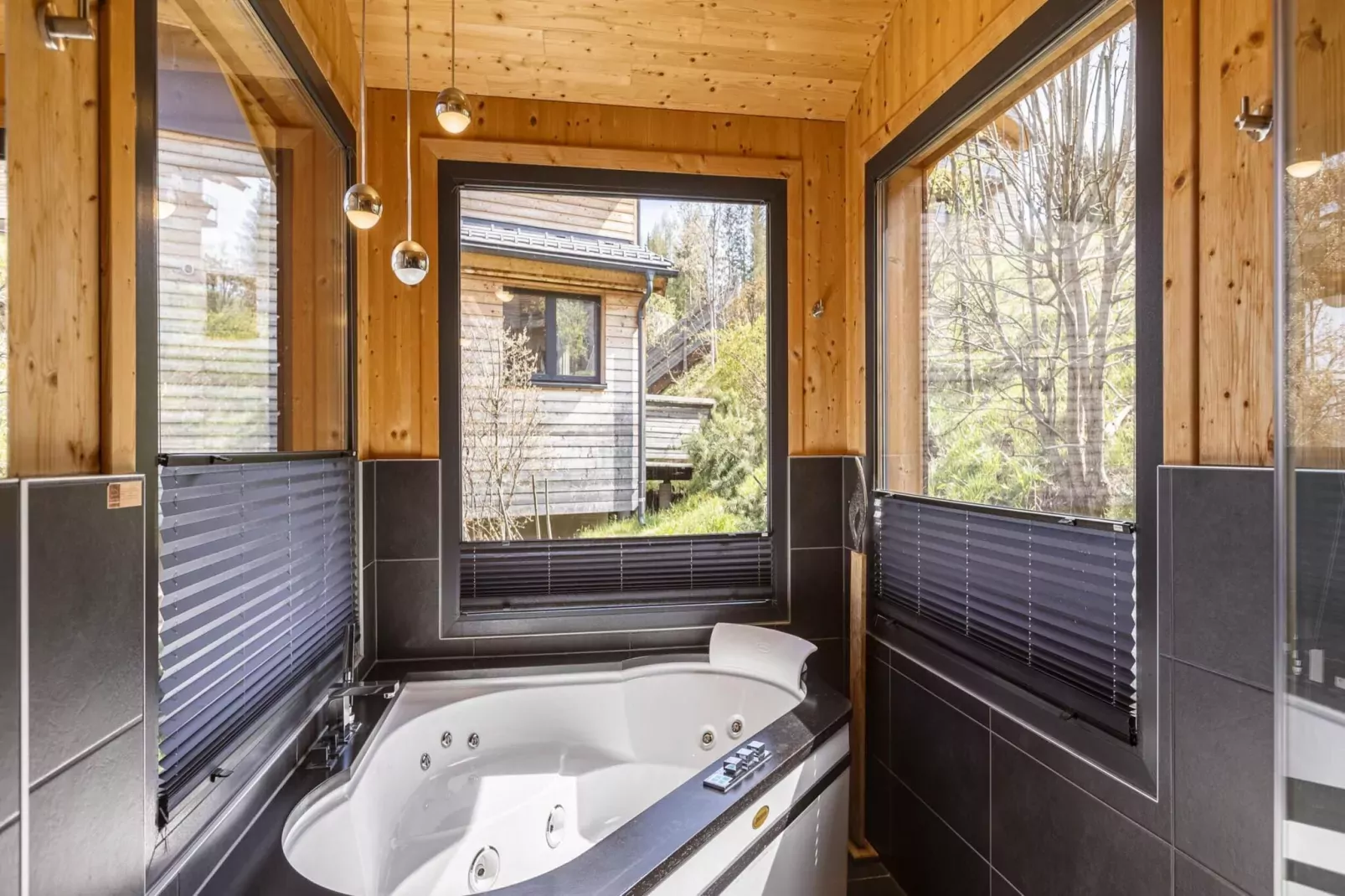 Alpenchalets Reiteralm 6-Bathroom