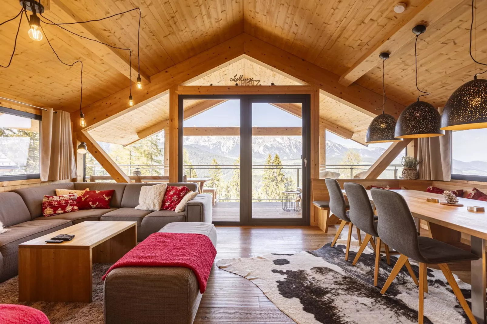 Alpenchalets Reiteralm 7-Living room
