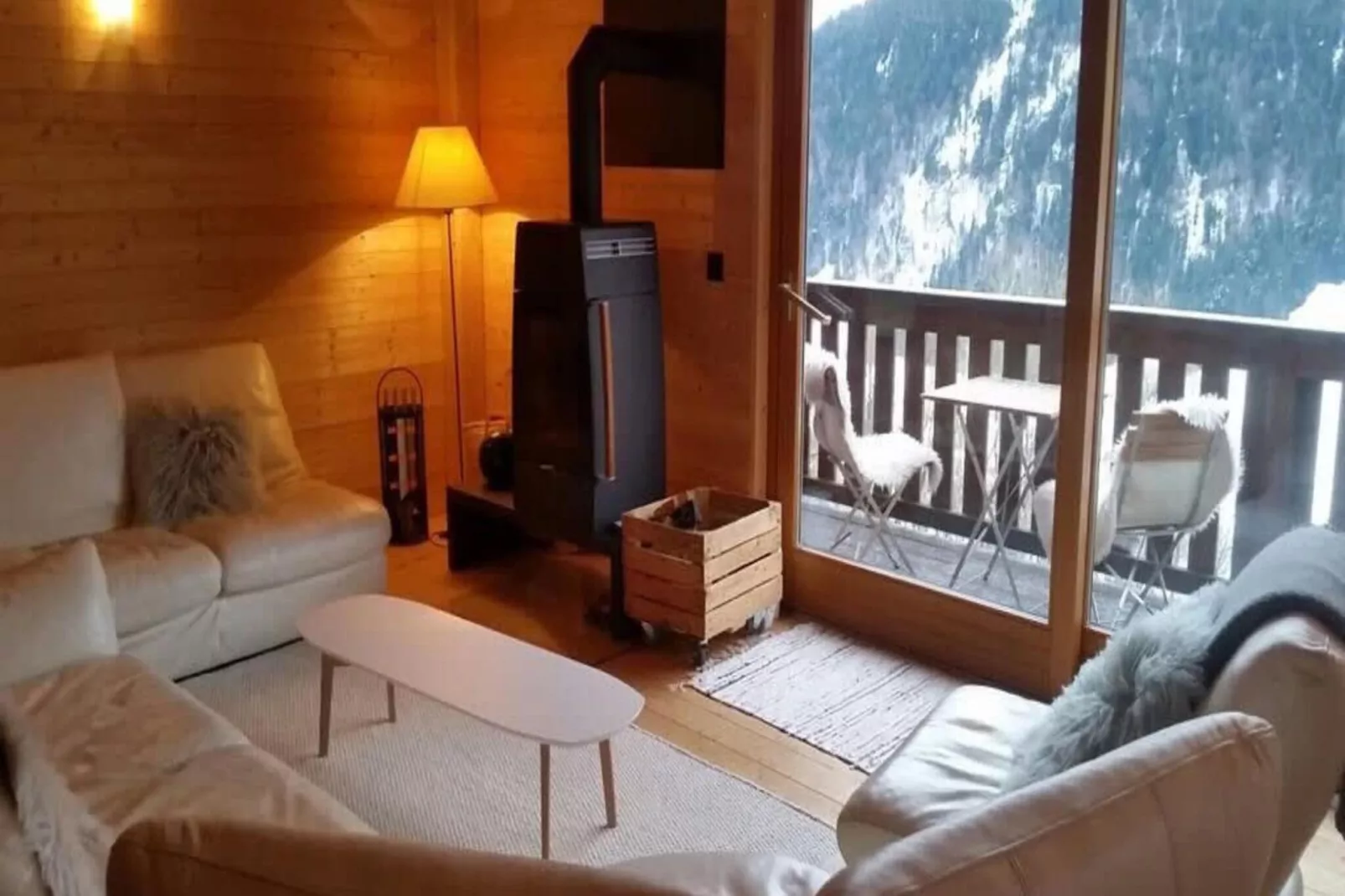 Alps Chalet for Big Group with Sauna & Yoga Terrace-Living room