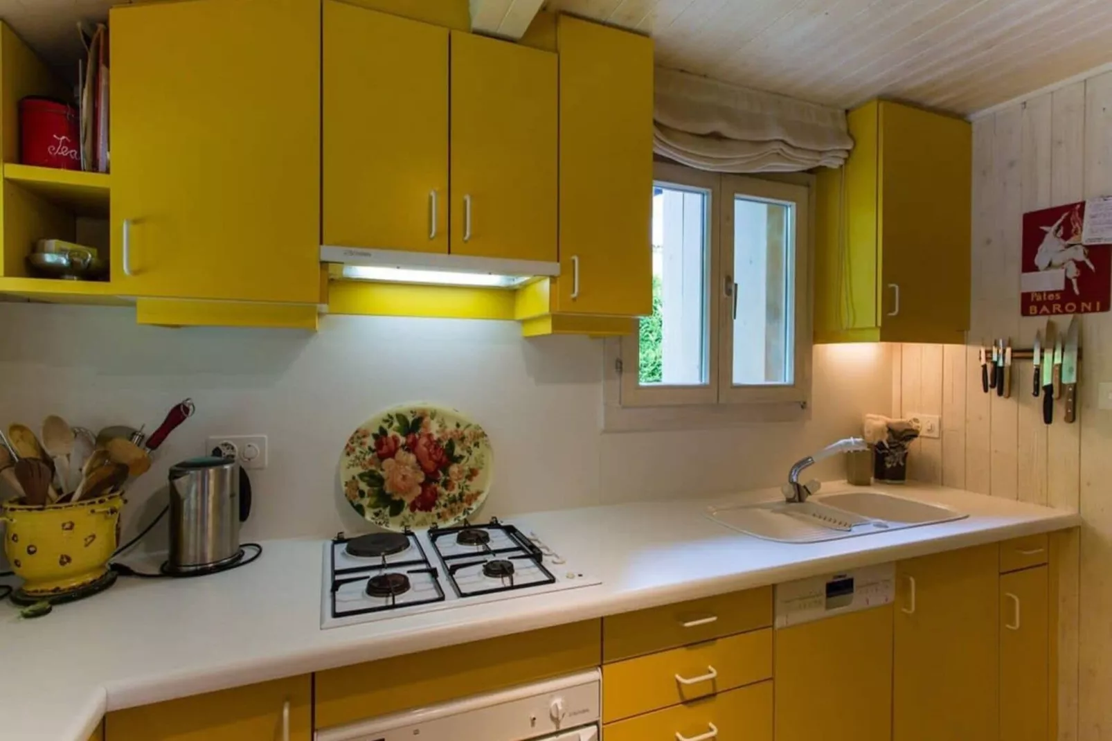ALP SUNRISE-Kitchen