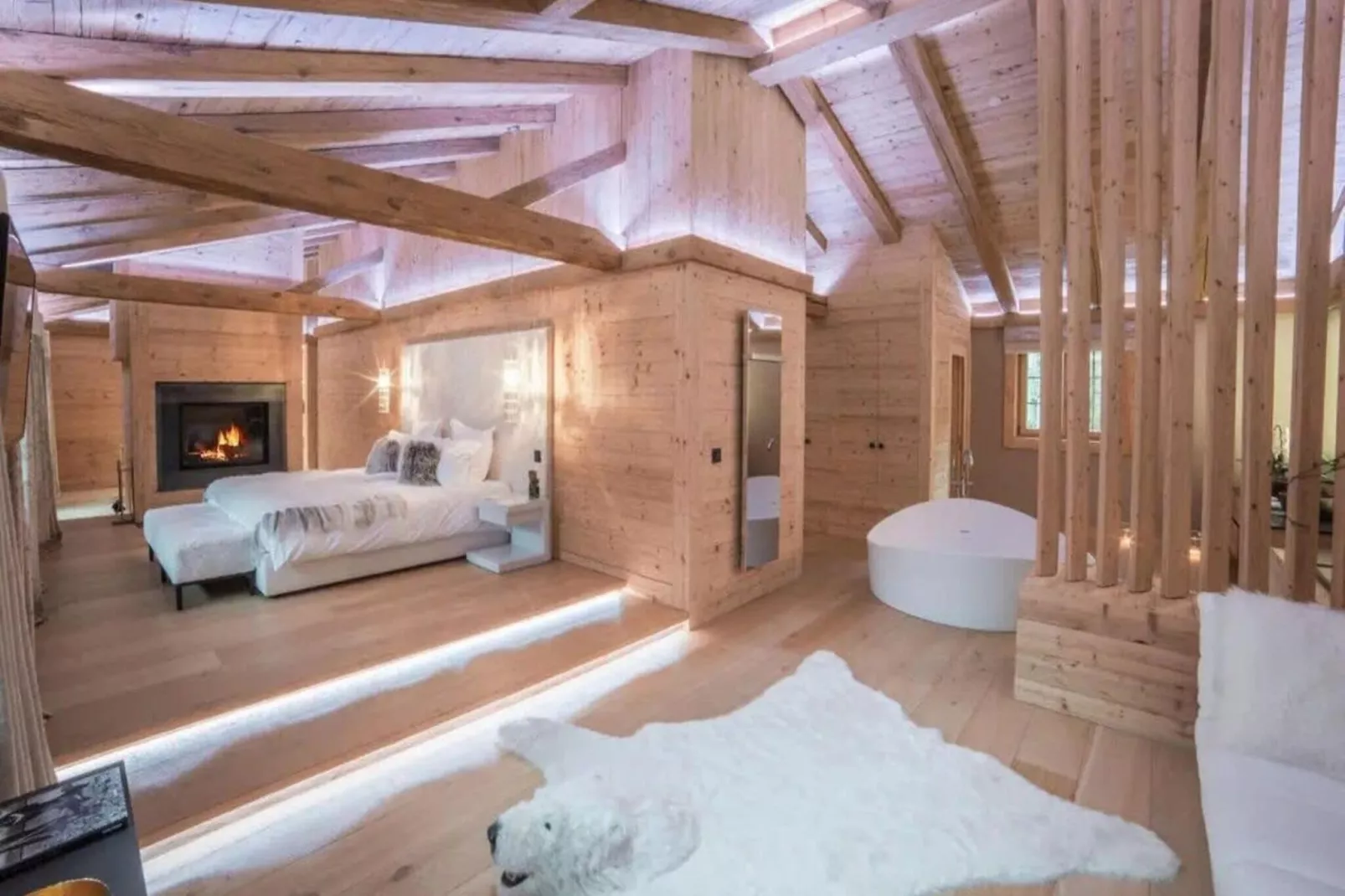 Super private Luxury Chalet with Hotel facilities-Bedroom