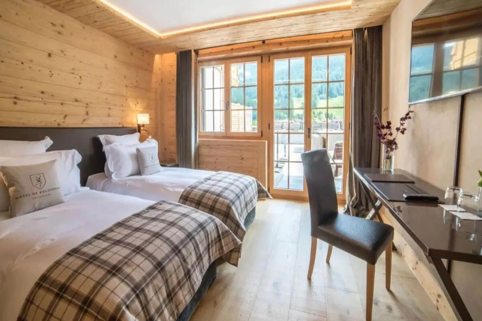 Super private Luxury Chalet with Hotel facilities-Bedroom