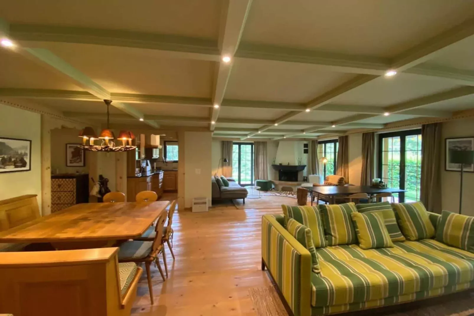 Spa Chalet in Ground Floor Cozy Duplex-Wohnzimmer