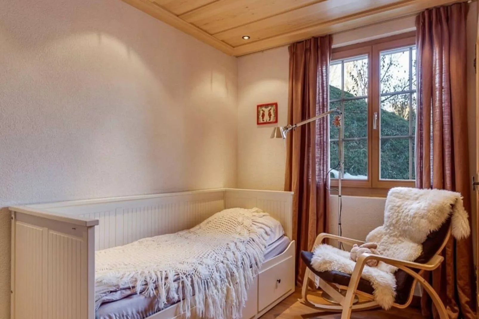 Luxurious Flat with Jacuzzi & Sauna-Schlafzimmer