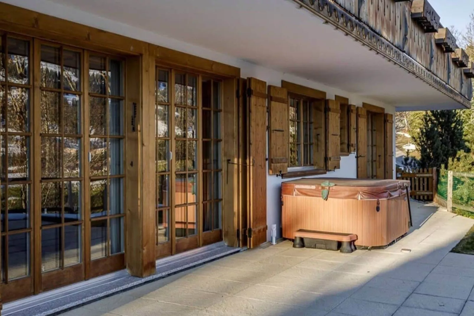 Luxurious Flat with Jacuzzi & Sauna-Wellness