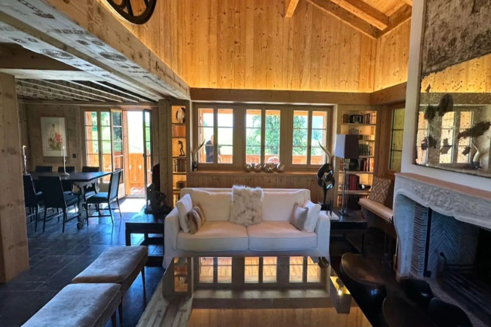 Divine Gstaad Chalet In Pure Elegance-Wohnzimmer