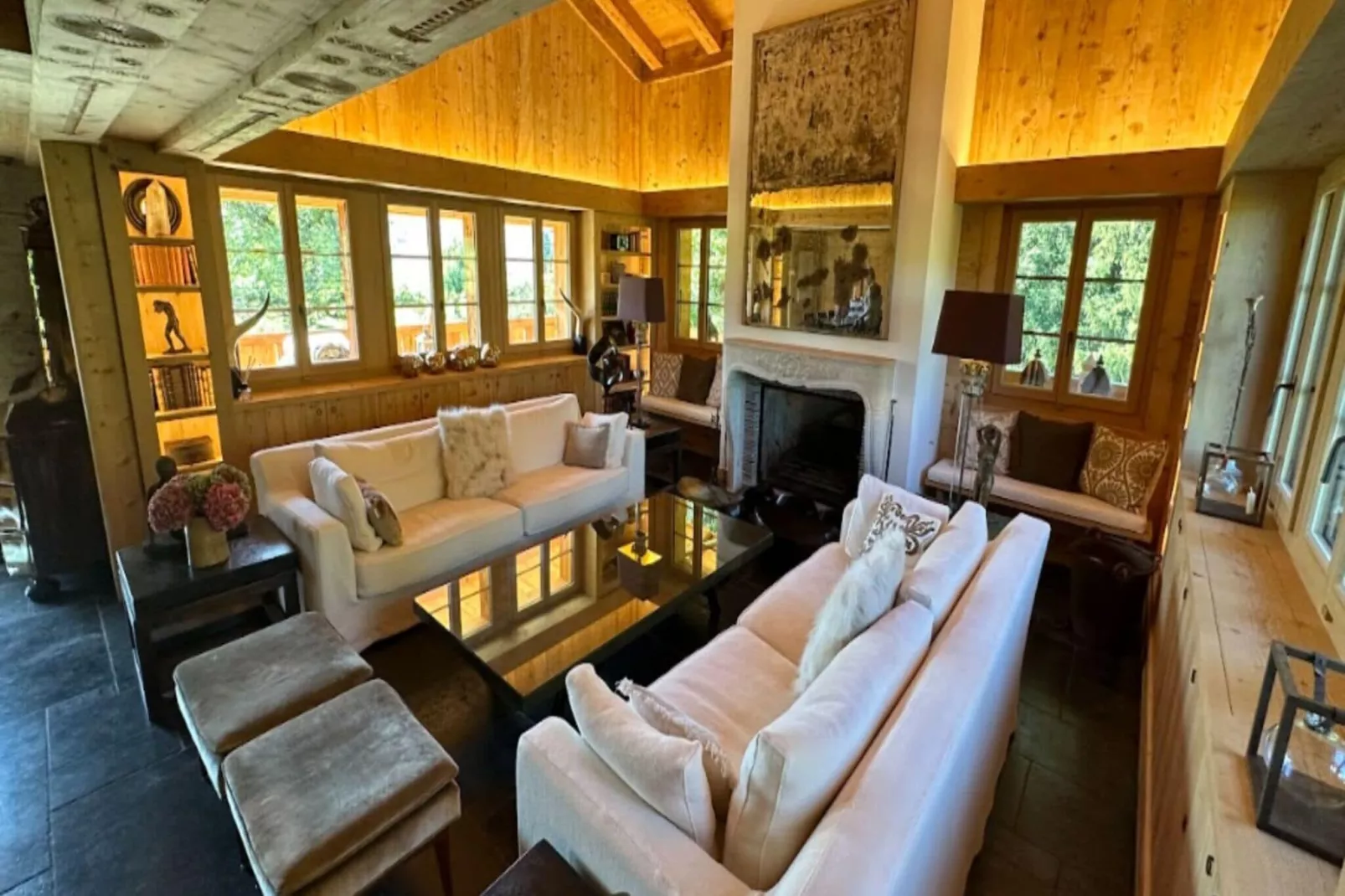 Divine Gstaad Chalet In Pure Elegance-Wohnzimmer