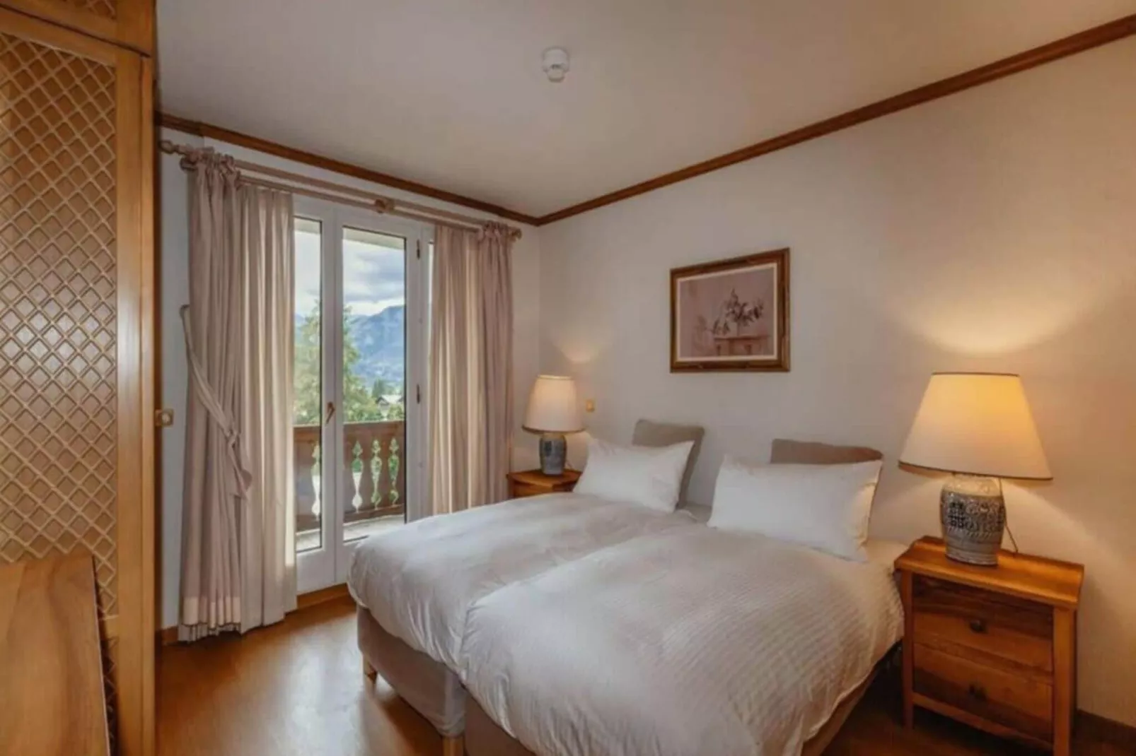 Luxurious serviced Flat in TOP 5 Star Park Hotel-Bedroom