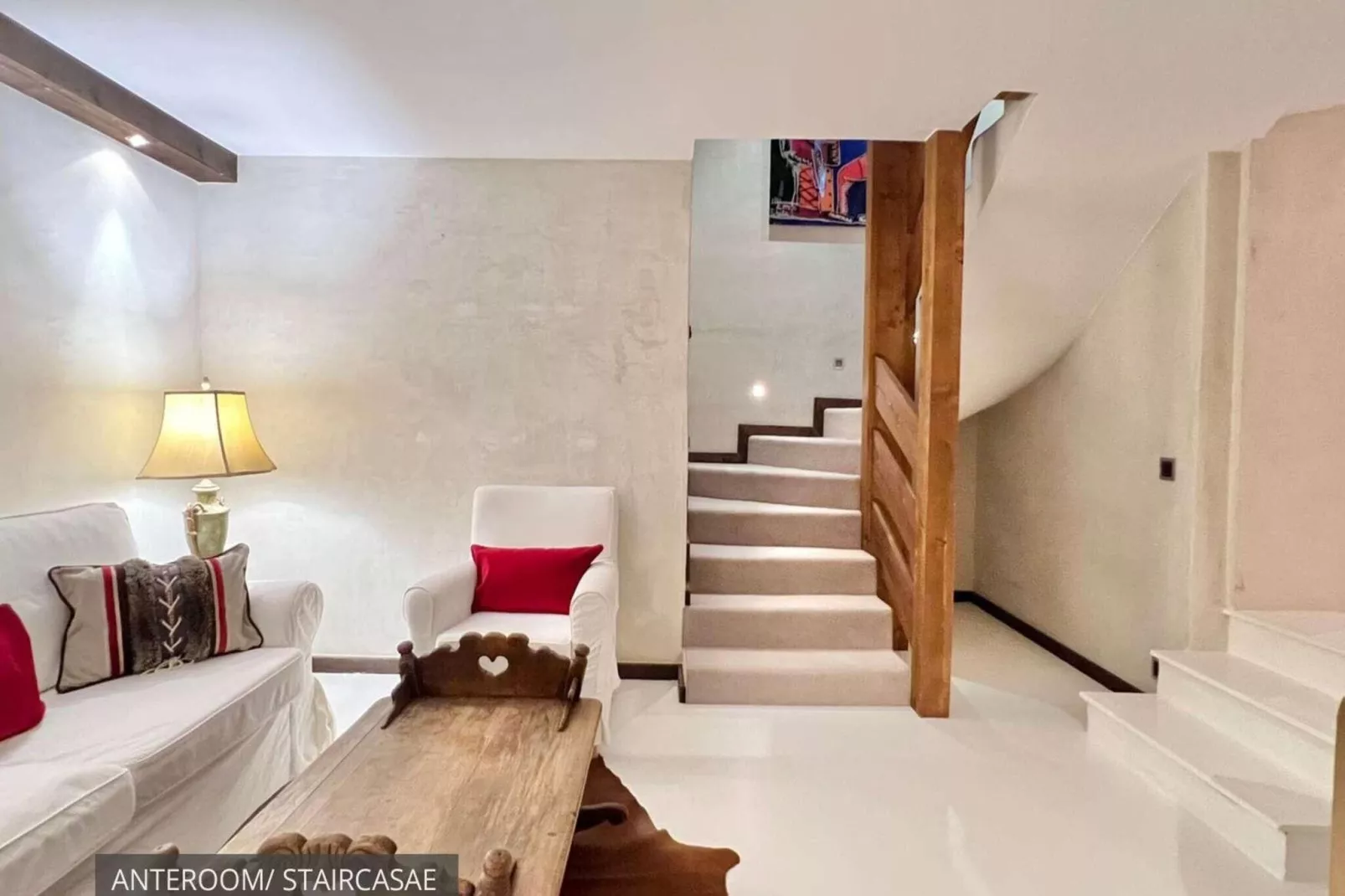 7-bedroom Chalet Private Pool and Stunning Views-Landing