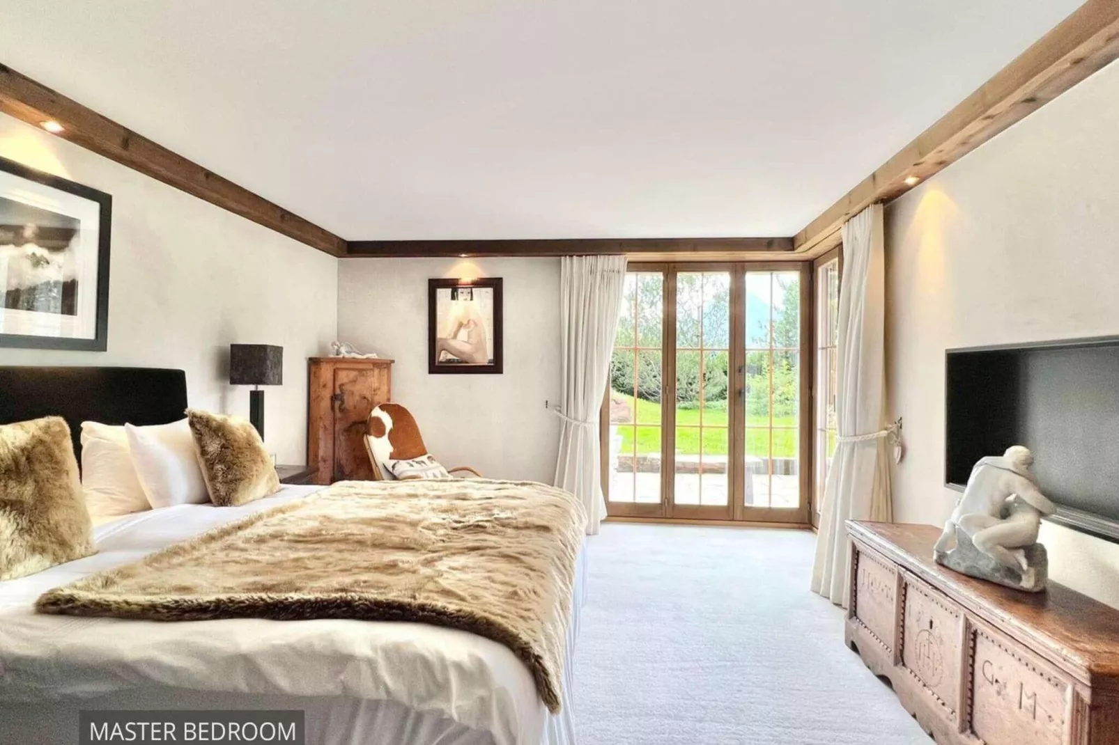 7-bedroom Chalet Private Pool and Stunning Views-Bedroom