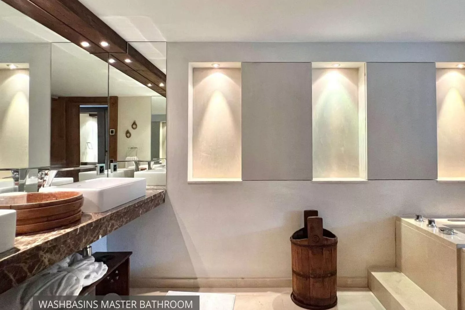 7-bedroom Chalet Private Pool and Stunning Views-Bathroom