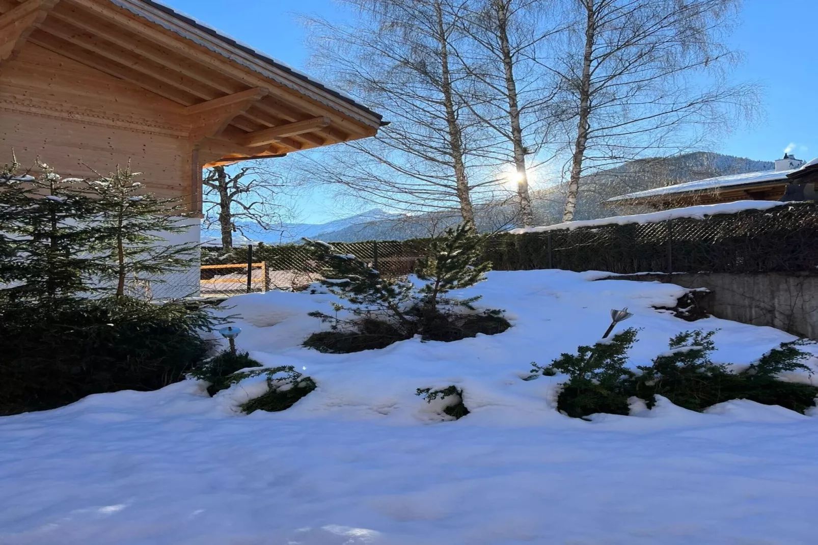 Great apartment close to the romantic Arnen lake-Exterior winter