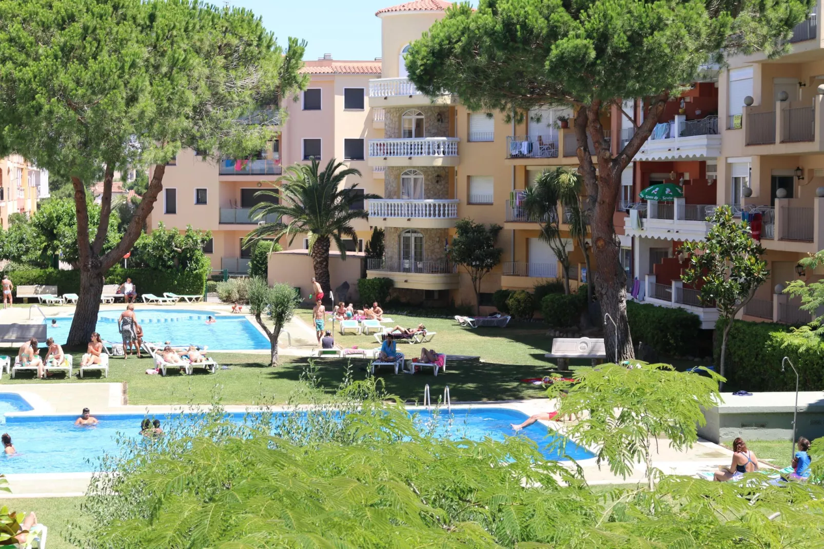 APARTAMENTOS COMTE D'EMPURIES C46-Facilities