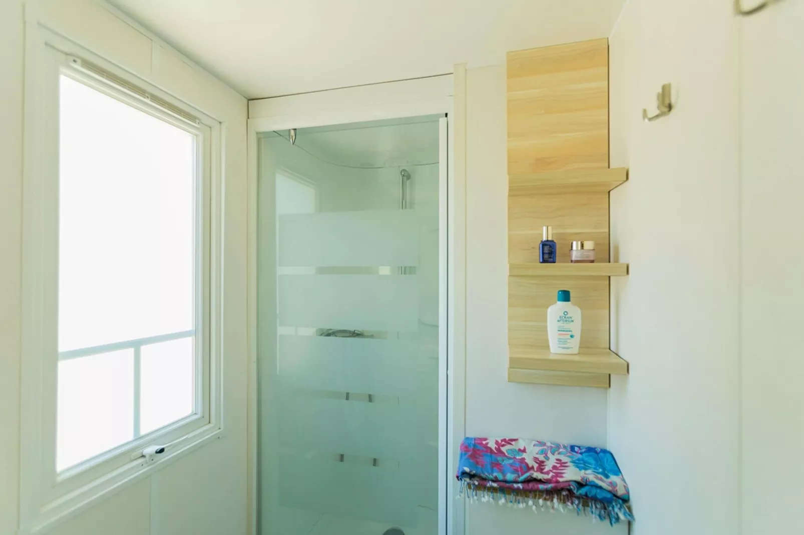 La Llosa Mobile Home- Costa Dorada-Bathroom